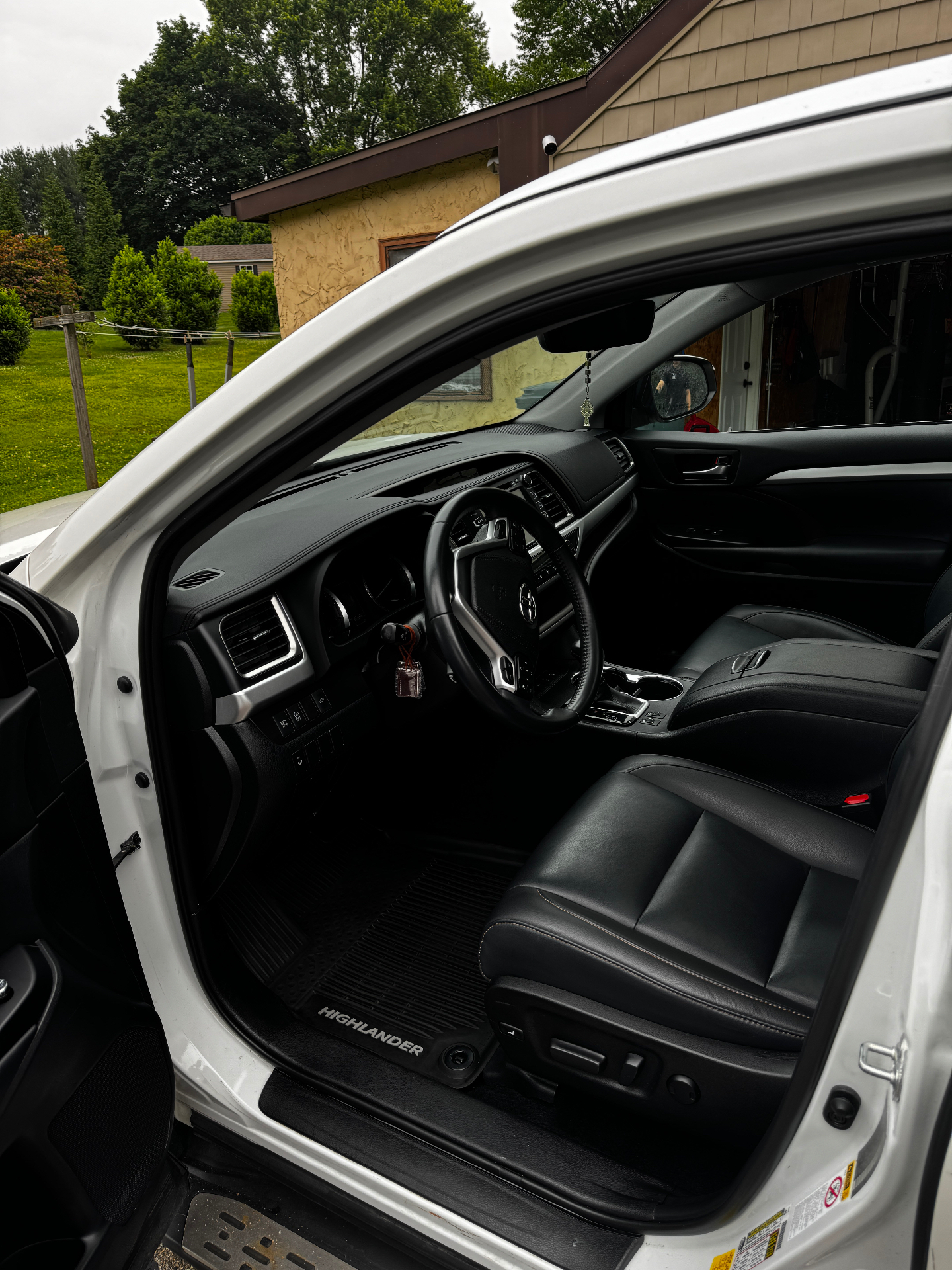 Spotless Toyota Highlander driver-side interior